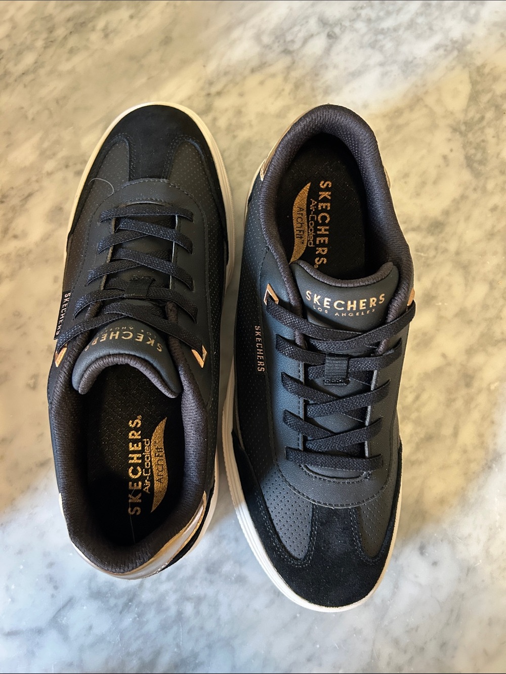 Skechers Arch fit Arcade diamond daze slip on sneakers. Black w/gold. 8.5